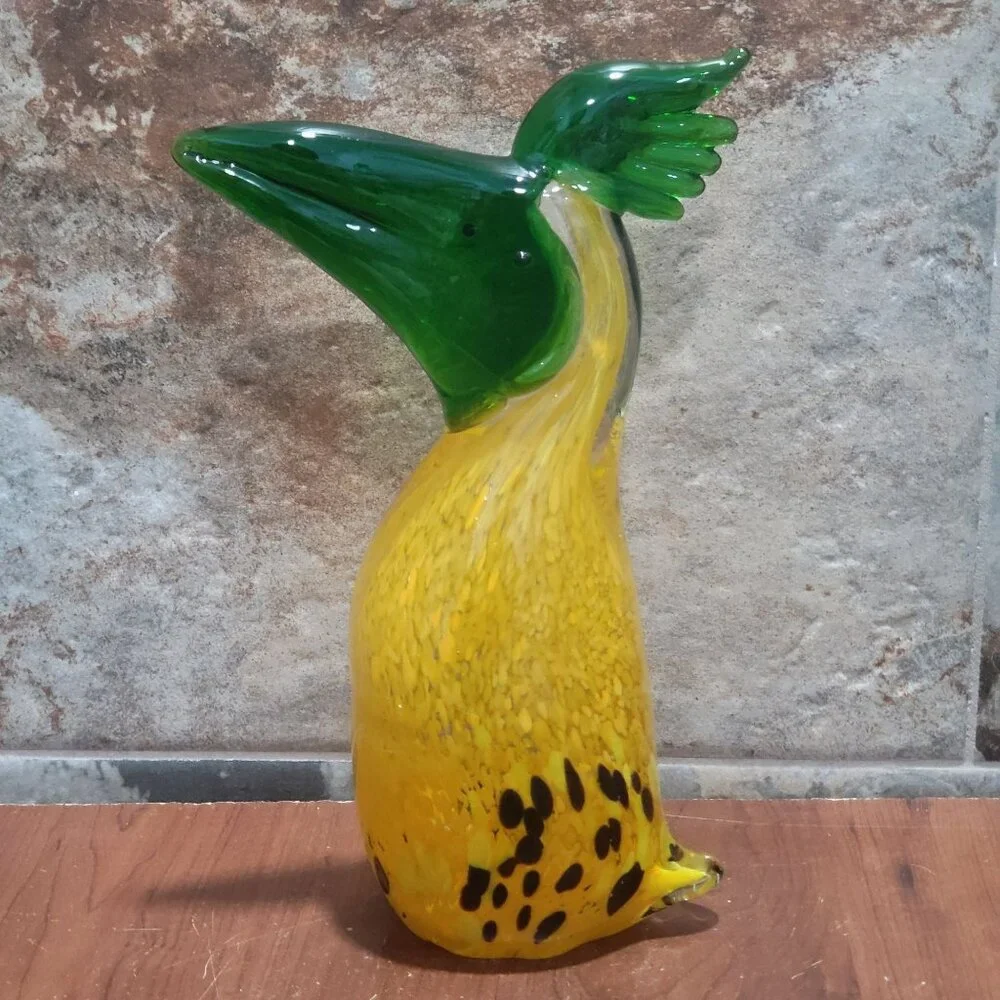 Vintage Crystal Yellow Green Art Glass Toucan Bird Figurine Paperweight